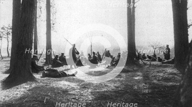 ''Sur le front oriental; Un bivouac russe devant Przemysl pendant le siege', 1915. Creator: Unknown.