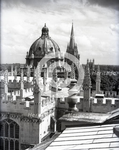 Radcliffe Camera and spire of St Mary's, Oxford, c1955. Creator: Arthur Charles Kirby Ware.