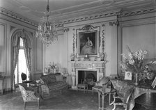 Mrs. Edwin Gould, residence at 936 5th Ave., New York City, 1942. Creator: Gottscho-Schleisner, Inc.