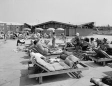 Linden Woods Swim Club, Howard Beach, 1959. Creator: Gottscho-Schleisner, Inc.