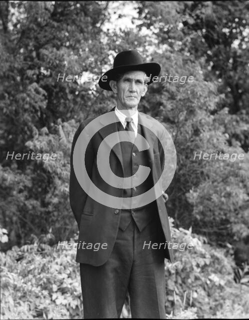 That distinct American frontier type known as the Abe Lincoln variety, Tennessee, 1936. Creator: Dorothea Lange.