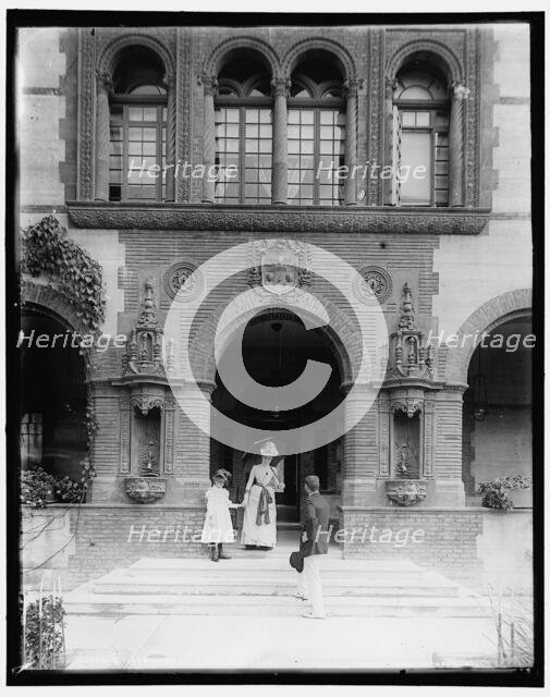 Ladies entrance, Ponce de Leon, between 1880 and 1897. Creator: William H. Jackson.