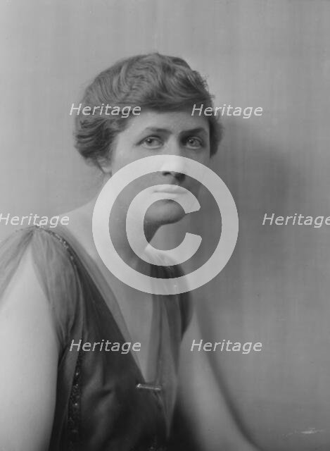 Davis, Clark, Mrs., portrait photograph, 1916. Creator: Arnold Genthe.