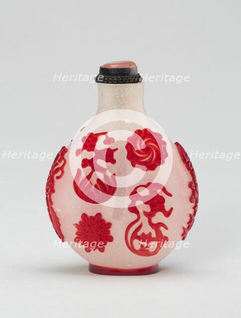 Snuff Bottle with Various Free-Floating Flower Heads and Fruits, Qing dynasty, 1750-1830. Creator: Unknown.