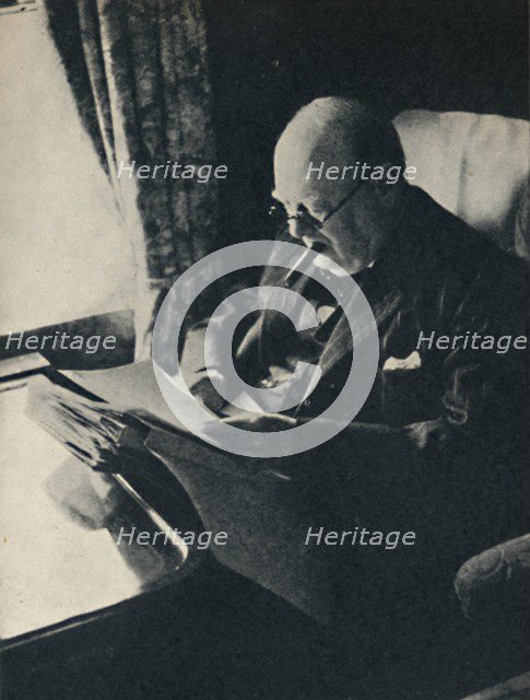 'Travelling Round Britain', 1940s, (1945). Creator: Unknown.