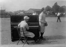 Gus Van & Joe Schenck, Vaudeville comics (baseball), between c1915 and c1920. Creator: Bain News Service.