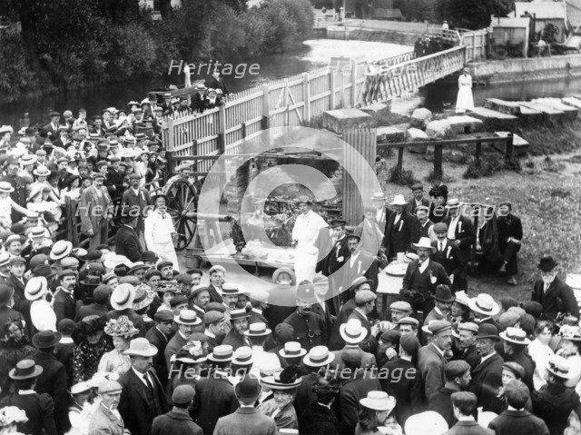 Ox-roast near the River Thames, Osney Bridge, Oxfordshire, 1887. Artist: Henry Taunt