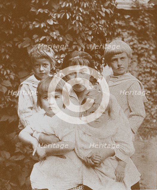 Zinaida Serebriakova with her children, 1920s. Artist: Anonymous  