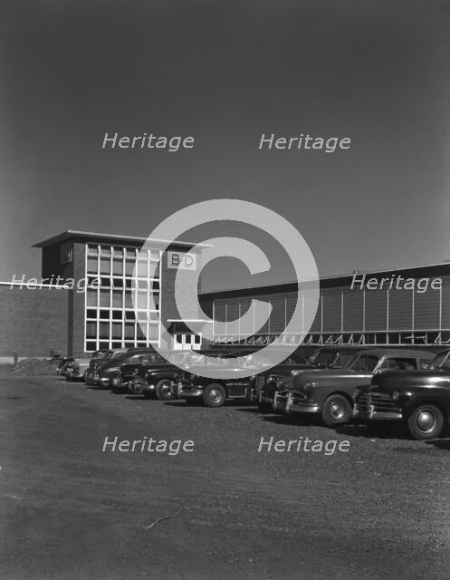 Becton Dickinson, East Rutherford, New Jersey, 1952. Creator: Gottscho-Schleisner, Inc.