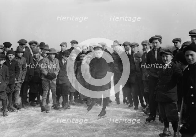 Sidney Davis, between c1910 and c1915. Creator: Bain News Service.