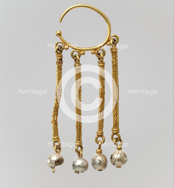 Earring (one of a pair), Byzantine, 6th-7th century. Creator: Unknown.