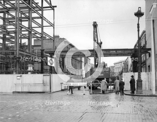 Construction work at Churchill Gardens in Pimlico, London, 1950s. Artist: Unknown
