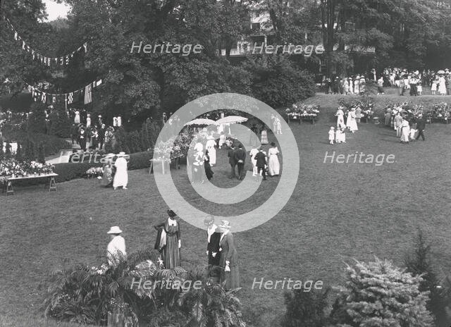 Hartsdale Train Station, Hartsdale, Bronx, New York, 1919. Creator: Frances Benjamin Johnston.