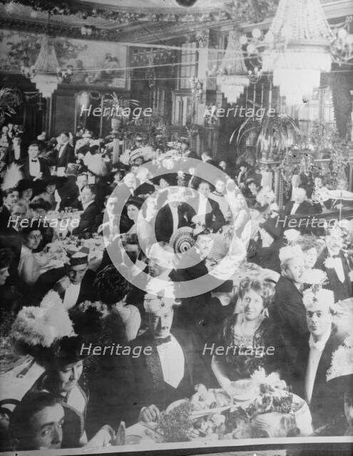 Cafe, New Year's Eve, between c1910 and c1915. Creator: Bain News Service.
