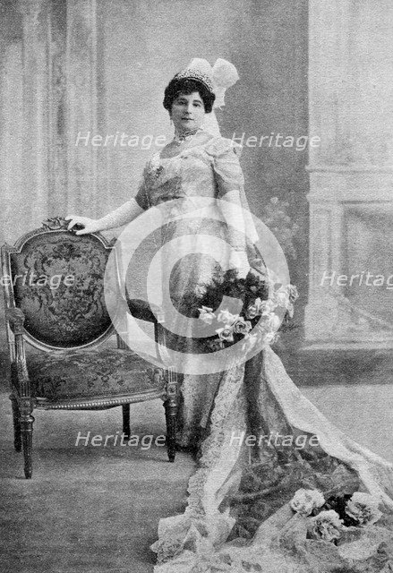 Baroness Orczy, British novelist, playwright and artist of Hungarian origin, 1913.Artist: Bassano Studio