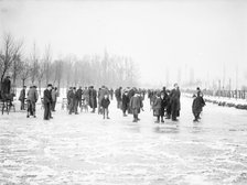 Skating on the Cherwell near Oxford, Oxfordshire, during the 'twelve week frost', 1895.  Artist: Henry Taunt