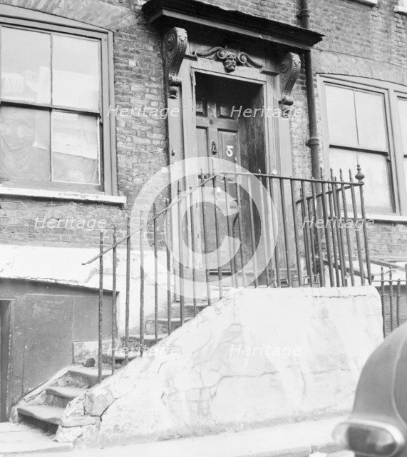 No 35 White's Lane, London. Artist: Unknown