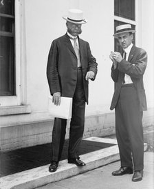 Redfield, William Cox. Rep. from New York, 1911-1913; Sec. of Commerce, 1913-1919. Left, 1914. Creator: Harris & Ewing.