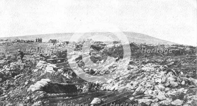 'Victoire Italienne; Pendant l'offensive italienne: les tranchees autrichiennes duMonte San Michele, Creator: Unknown.