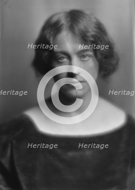 Greenwood, S., Miss, portrait photograph, 1914 Mar. 9. Creator: Arnold Genthe.