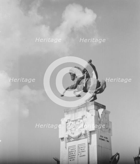 Travel views of Cuba and Guatemala, between 1899 and 1926. Creator: Arnold Genthe.