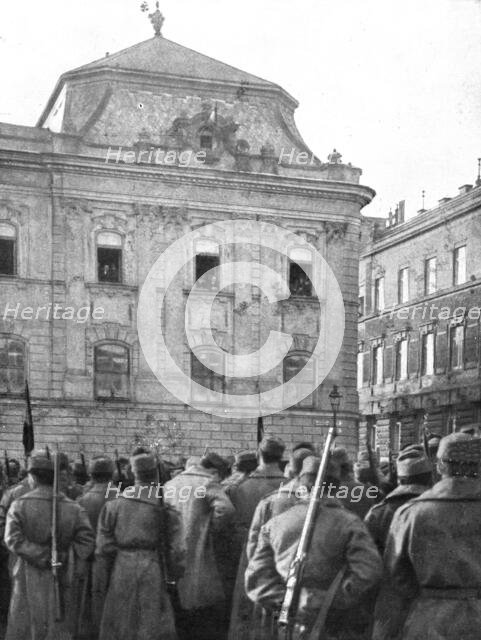 'La Nouvelle Europe; le bolchevisme en Hongrie; une premiere tentative communiste a Budapest...,1919 Creator: Unknown.
