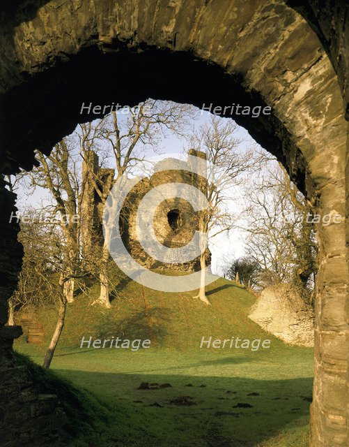 The keep seen through the arch, Longtown Castle, Herefordshire, 1992. Artist: Unknown
