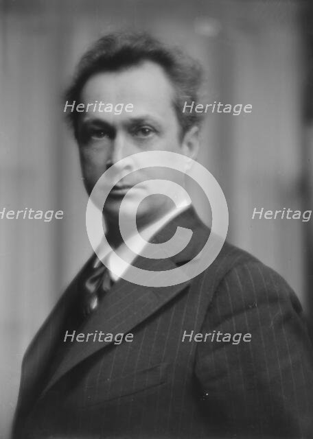 Duncan, Augustin, Mr., portrait photograph, between 1915 and 1921. Creator: Arnold Genthe.