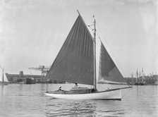 Mr Spencer's sailing boat, 1921. Creator: Kirk & Sons of Cowes.