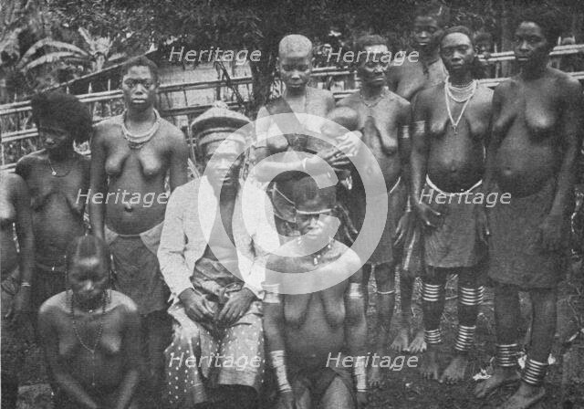 ''Pahouin et Pahouines d'Atakama; L'Ouest Africain', 1914. Creator: Unknown.