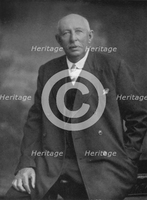 'Bill Windsor', 1935. Artists: Mr Mundy, Hills and Saunders.