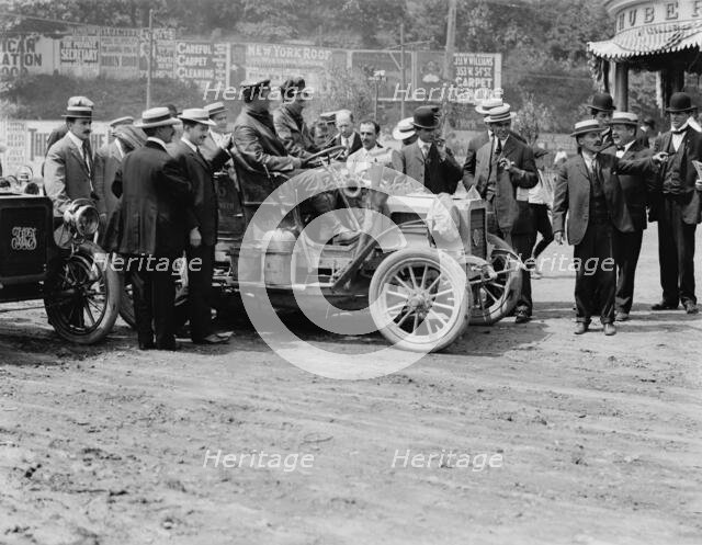 REO Mountaineer, New York to San Francisco and back, between 1900 and 1905. Creator: Unknown.