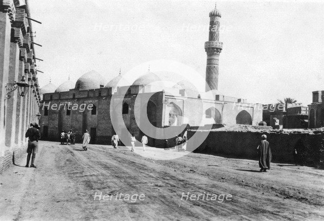 Mosque on River Street, Baghdad, Mesopotamia, WWI, 1918. Artist: Unknown