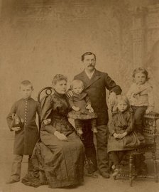 Briner Yuliy Ivanovich with his wife Natalya Iosifovna, sons Leonid, Felix, Boris and..., 1892. Creator: Unknown.