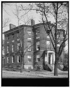 Octagon House, between 1910 and 1920. Creator: Harris & Ewing.