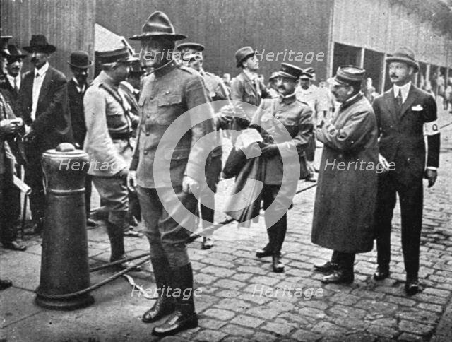 'Les Premiers Contingents Americains en France; Le major general William L. Sibert', 1917. Creator: Jean Clair-Guyot.