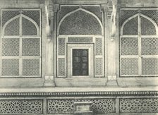 'Agra. Screen of Sulim Chishti's Tomb, Futtehpur Sikri'. Creator: Unknown.