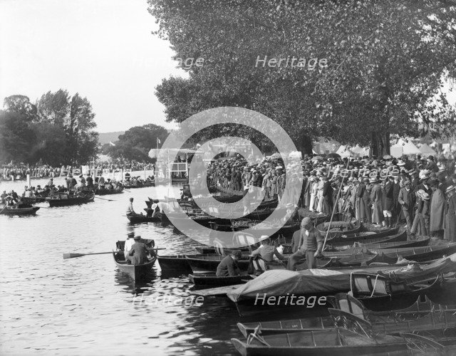 Henley Regatta, Henley-on-Thames, Oxfordshire, 1902. Artist: Henry Taunt.