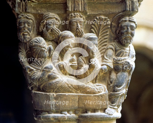 Resurrection of Lazarus, decoration of a capital in the cloister of the cathedral.