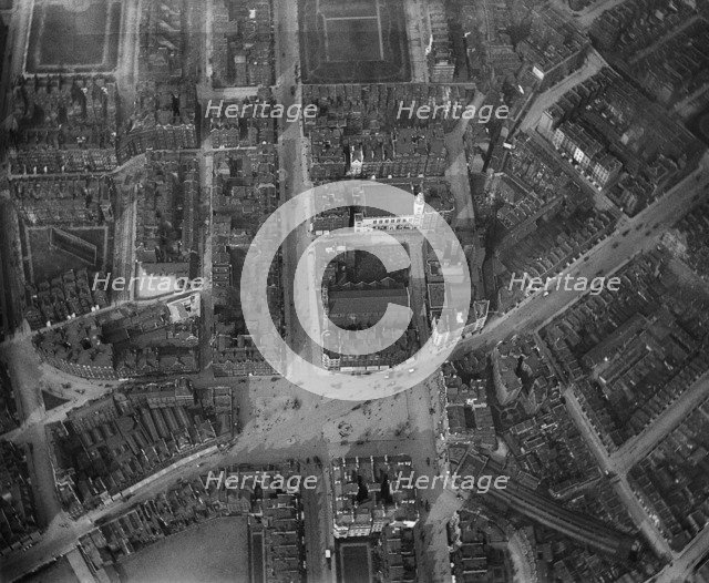 Sloane Square, London, 3 April 1909. Artist: Unknown.