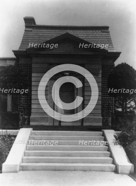 Hamilton Rice Home in Newport, Rhode Island, exterior view showing side of..., between 1917 and 1927 Creator: Frances Benjamin Johnston.
