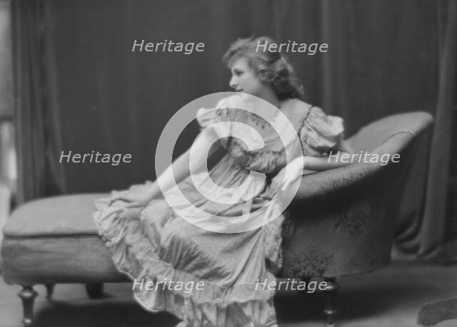 Delarer, Llellwyn, Miss, portrait photograph, 1917. Creator: Arnold Genthe.