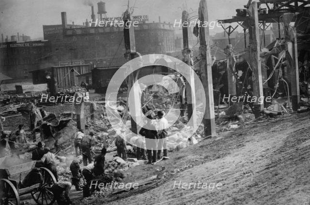 Wrecking Palace of the Fans ballpark, Cincinnati (baseball), 1911. Creator: Bain News Service.