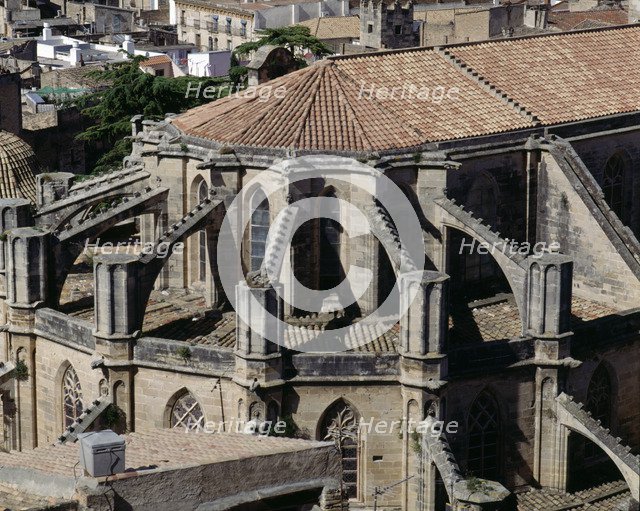 Apse of the Cathedral of Tortosa with buttresses and flying buttresses.