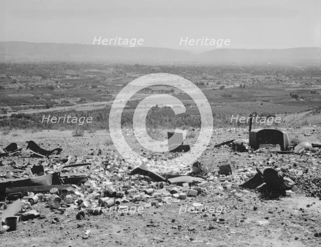 Possibly: The valley below seen from advertised "lookout point", Yakima Valley, Washington, 1939. Creator: Dorothea Lange.