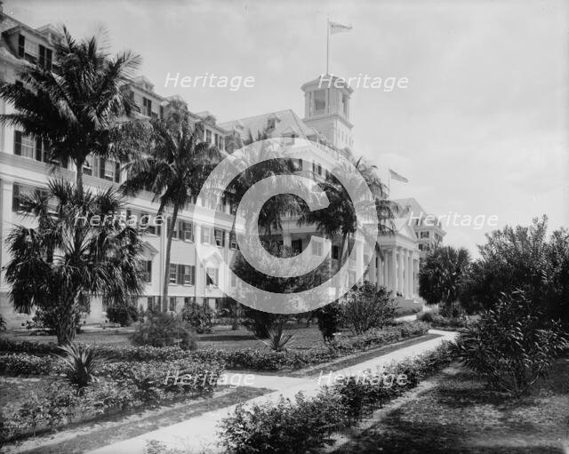 Hotel Royal Poinciana, Palm Beach, Fla., c1900. Creator: Unknown.