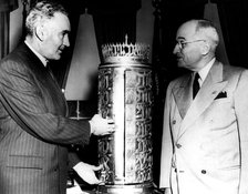 Ambassador Elath makes presentation to President Harry Truman. Artist: Unknown