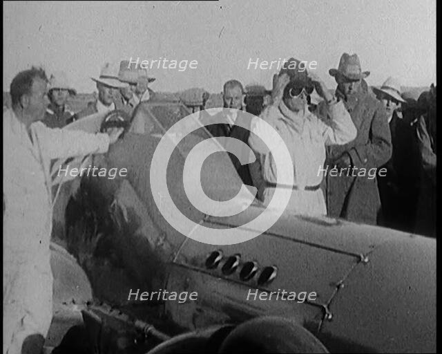 Malcolm Campbell with Blue Bird/Bluebird in South Africa, 1929. Creator: British Pathe Ltd.