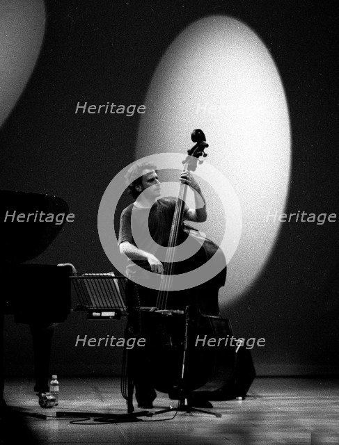 Larry Grenadier, Brecon Jazz Festival, Brecon, Powys, Wales, Aug 1999. Artist: Brian O'Connor.