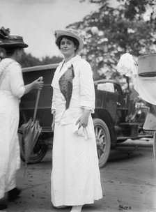 Laidlaw, Mrs. James Leeds, Suffragette, 1913. Creator: Harris & Ewing.